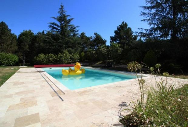 Villa Entiere Du Chateau Lacroix De Civrac 3 Ch, 3 Sdb, Piscine Xxl,Sauna, 4 Etoiles,7 Pers Luaran gambar