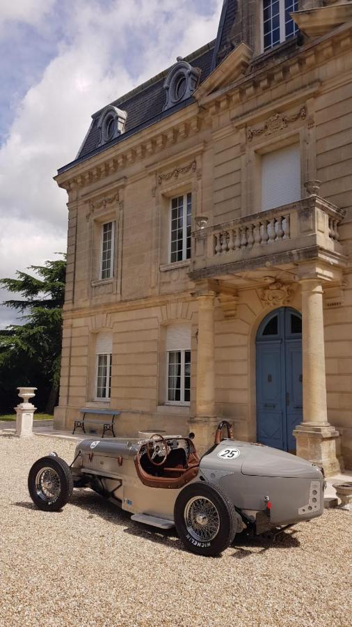 Villa Entiere Du Chateau Lacroix De Civrac 3 Ch, 3 Sdb, Piscine Xxl,Sauna, 4 Etoiles,7 Pers Luaran gambar